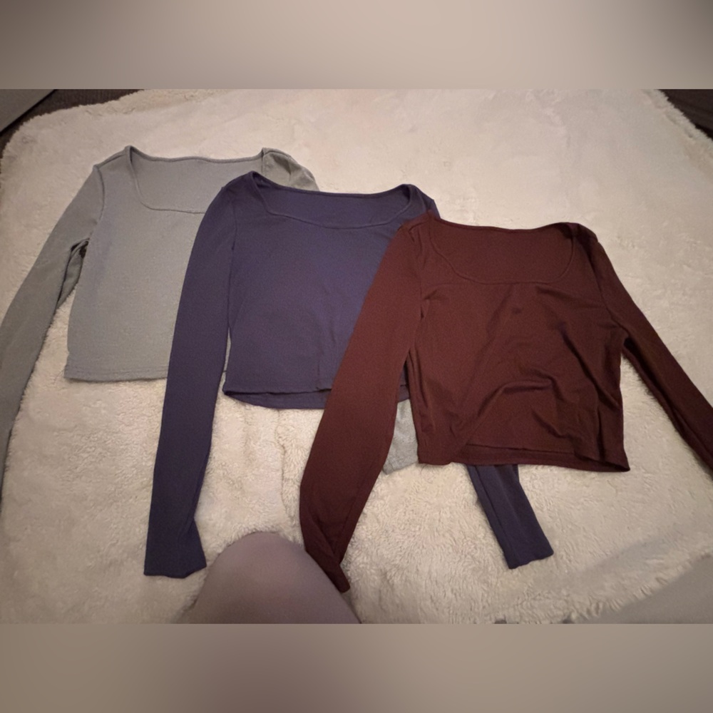 Bundle of 3 long sleeve tops